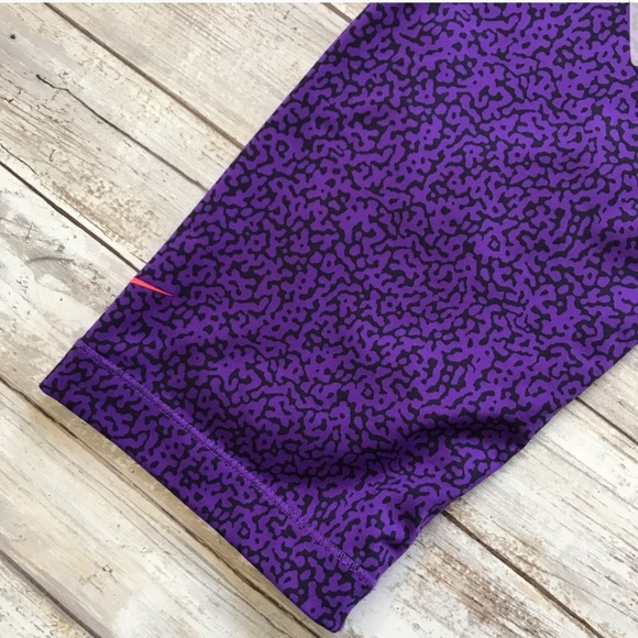 Nike Pro Mezzo Purple Print Capris - Picture 7 of 7